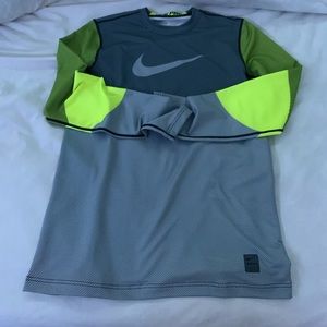 Nike workout long sleeve shirt